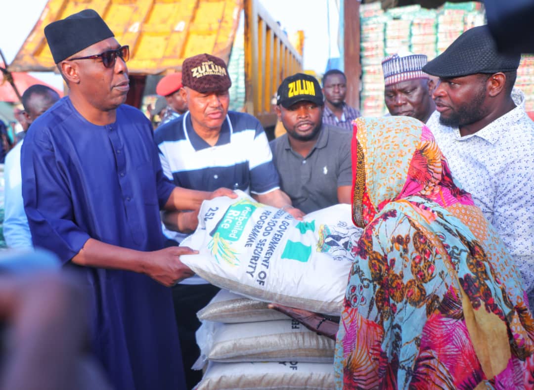 FLOOD: Victims in Maiduguri receive relief materials, cash assistance FLOOD: Victims in Maiduguri receive relief materials, cash assistance
