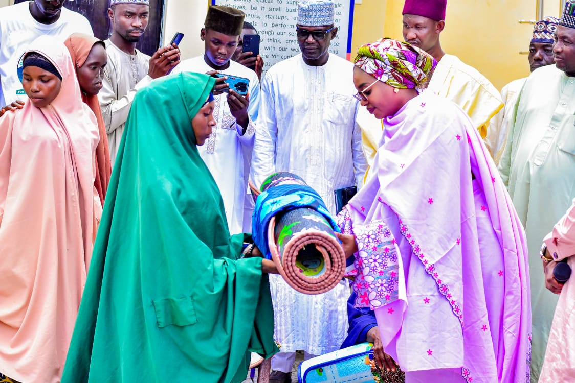 Maiduguri Flood: Women and PWDs get assistance from Borno Attorney-General Maiduguri Flood: Women and PWDs get assistance from Borno Attorney-General