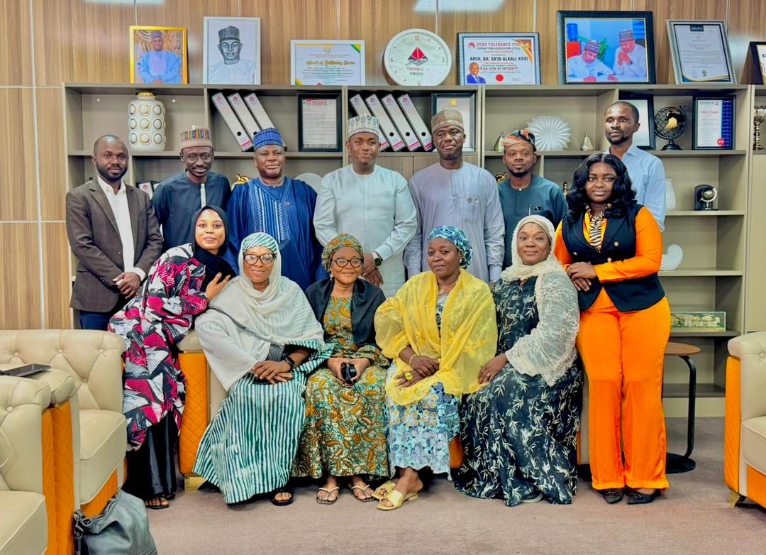 Thinklab boosts NIA with N5m donation, pledges secretariat construction Thinklab boosts NIA with N5m donation, pledges secretariat construction